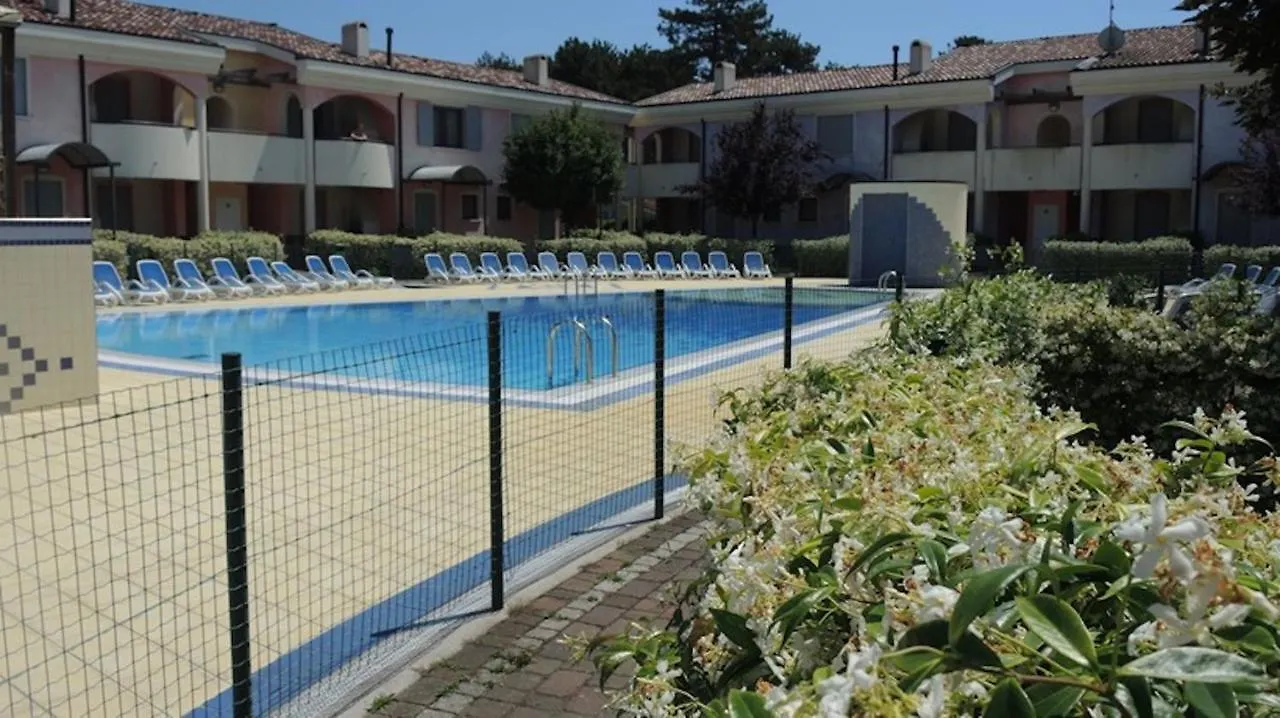 Charming Flat With Swimming Pool - Beahost Apartment Bibione